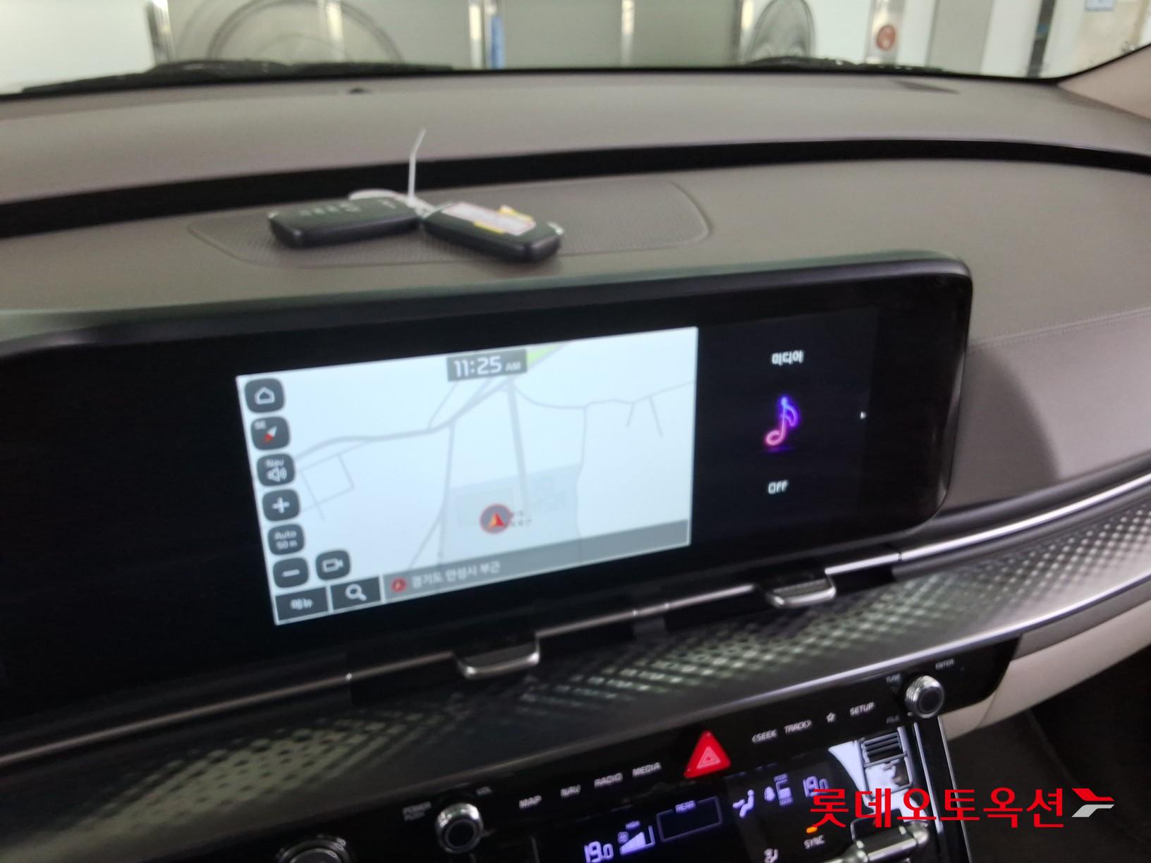 2023 - kia carnival