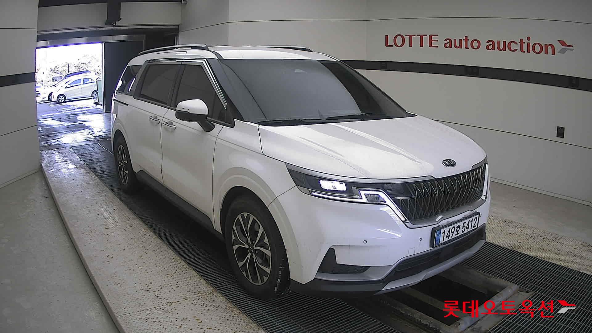 Kia Carnival 2021 Белый из Кореи, фото 2