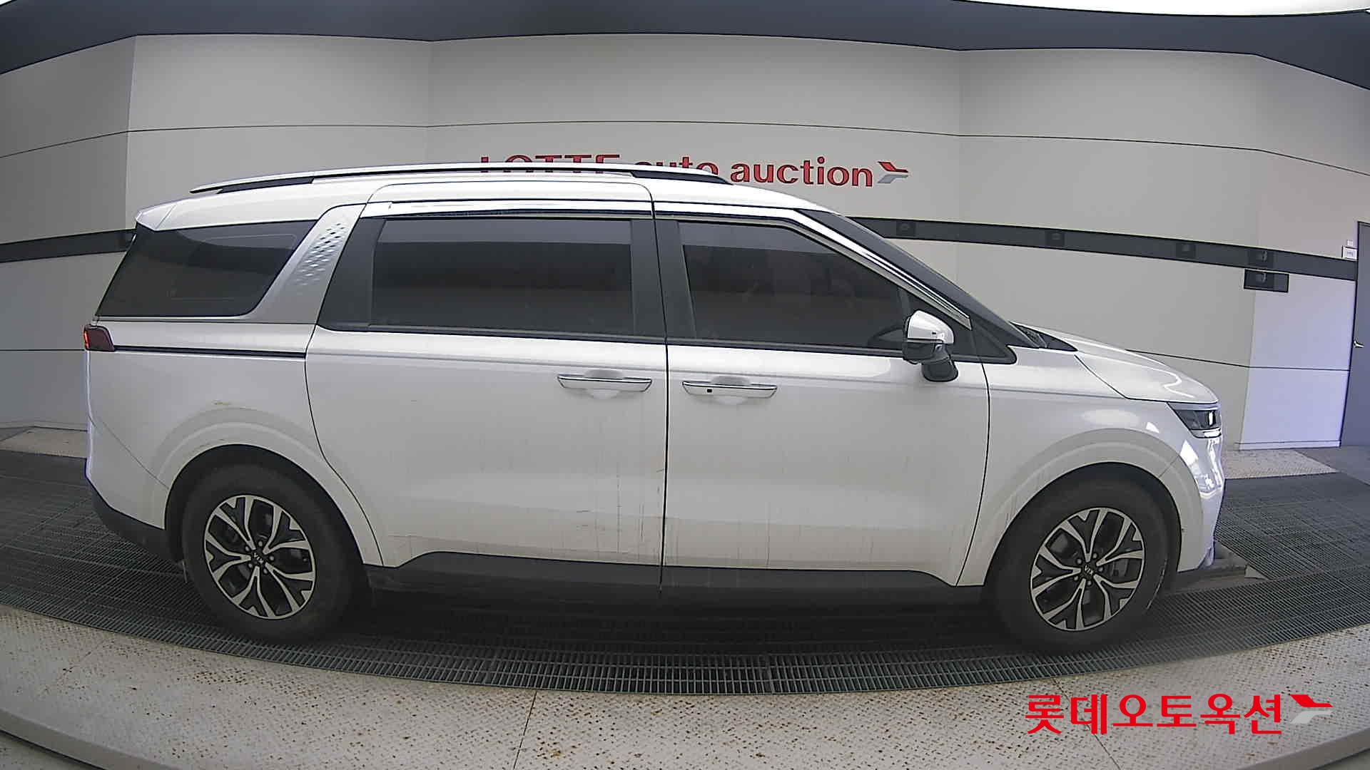 Kia Carnival 2021 Белый из Кореи, фото 3