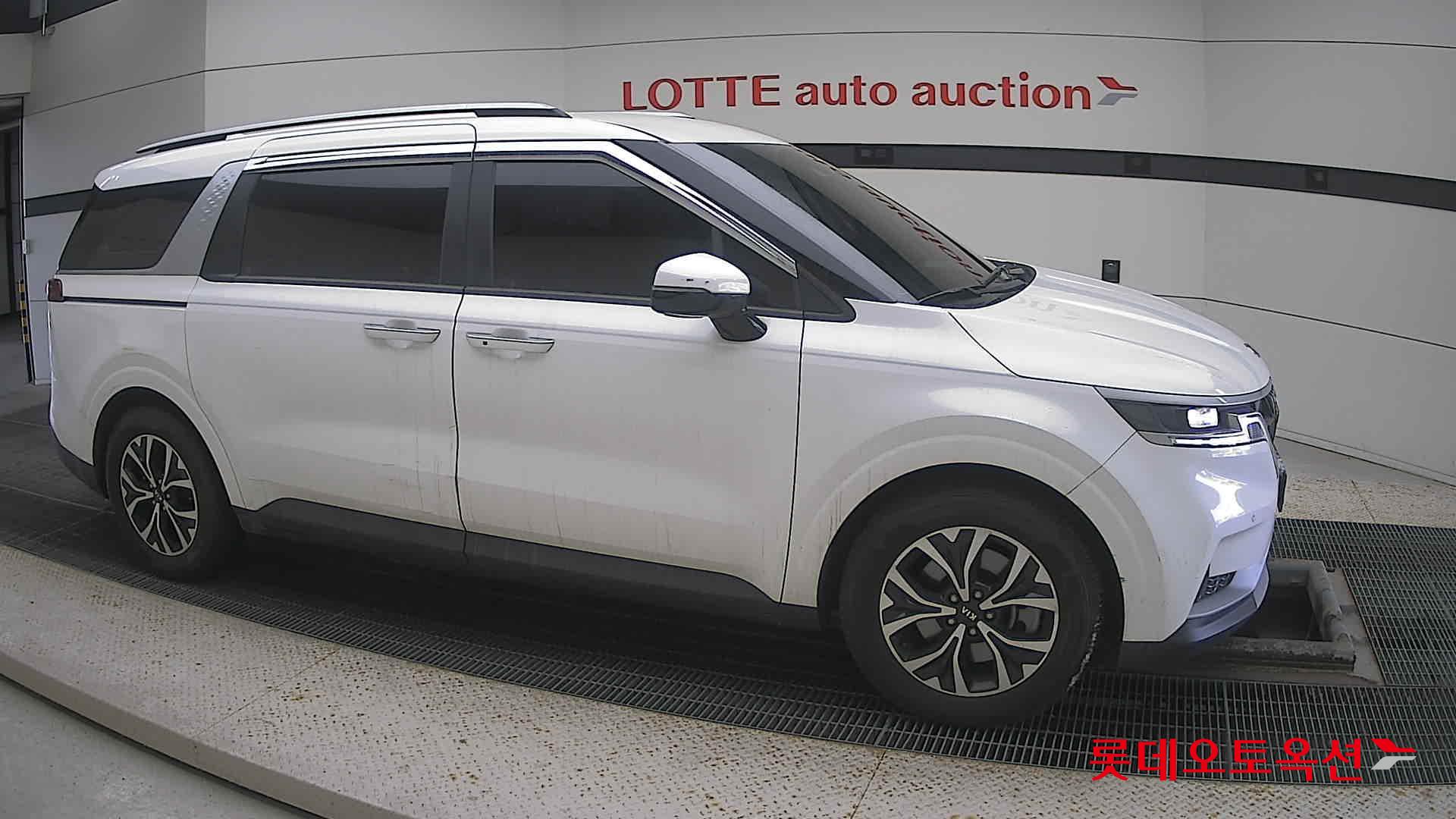 Kia Carnival id 3628848 из Кореи 17