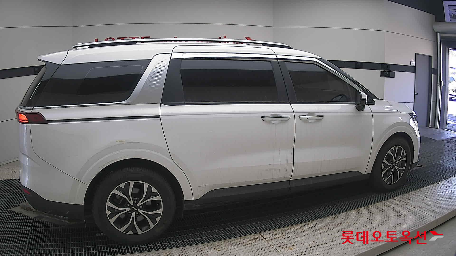 Kia Carnival id 3628848 из Кореи 18