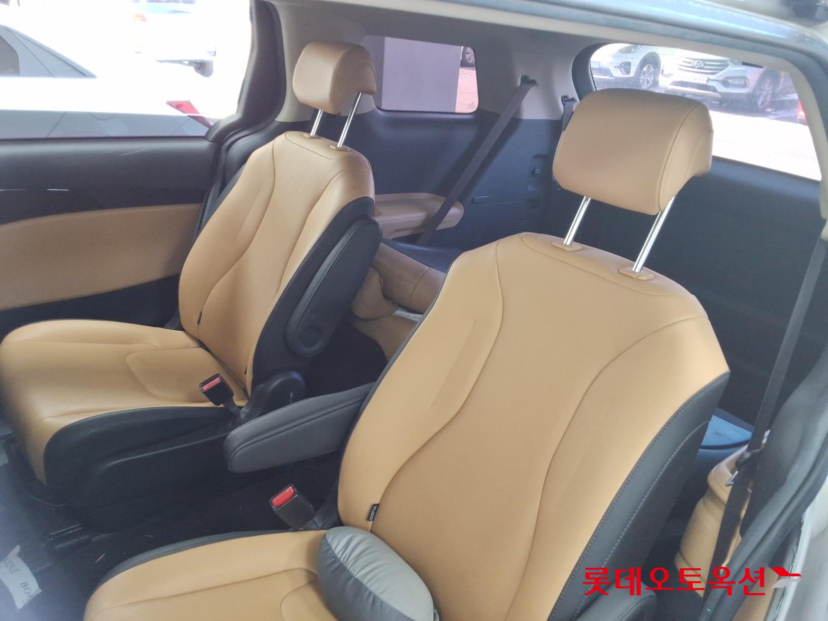 Kia Carnival id 3628848 из Кореи 36