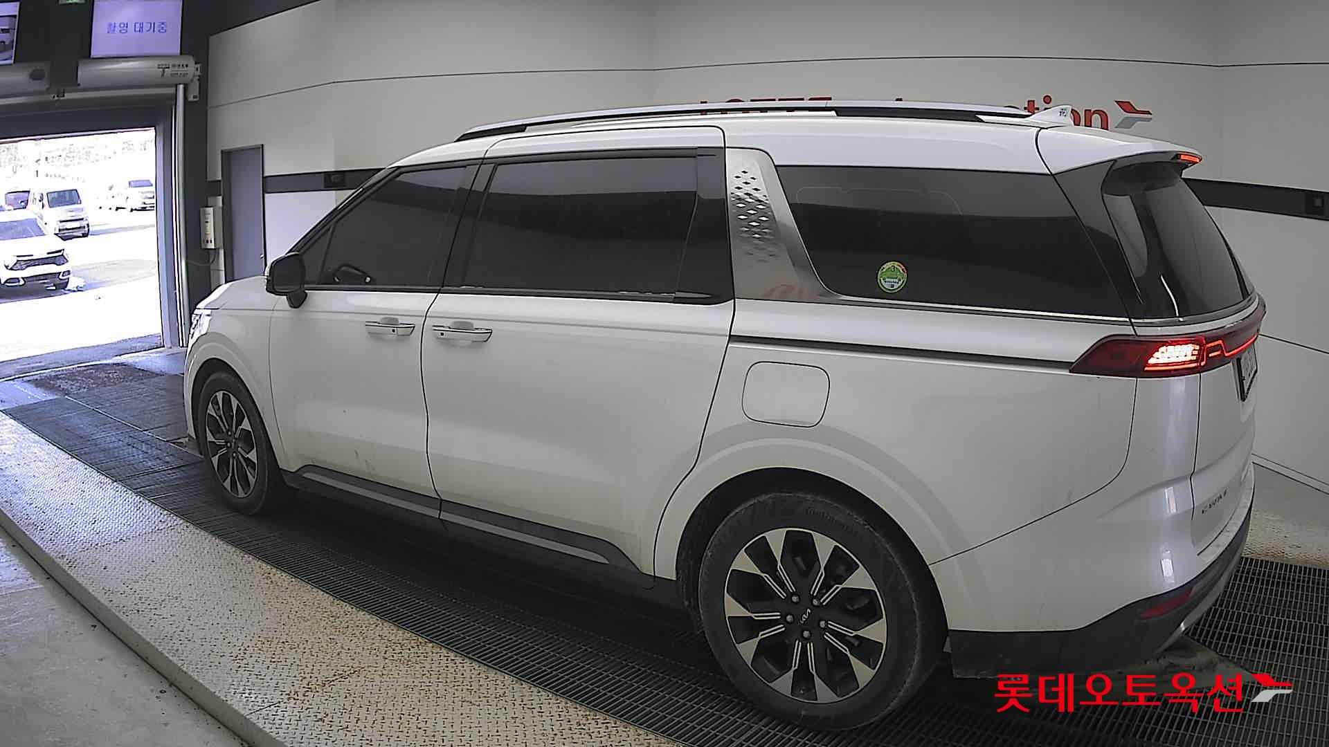 Kia Carnival id 3628820 из Кореи 10