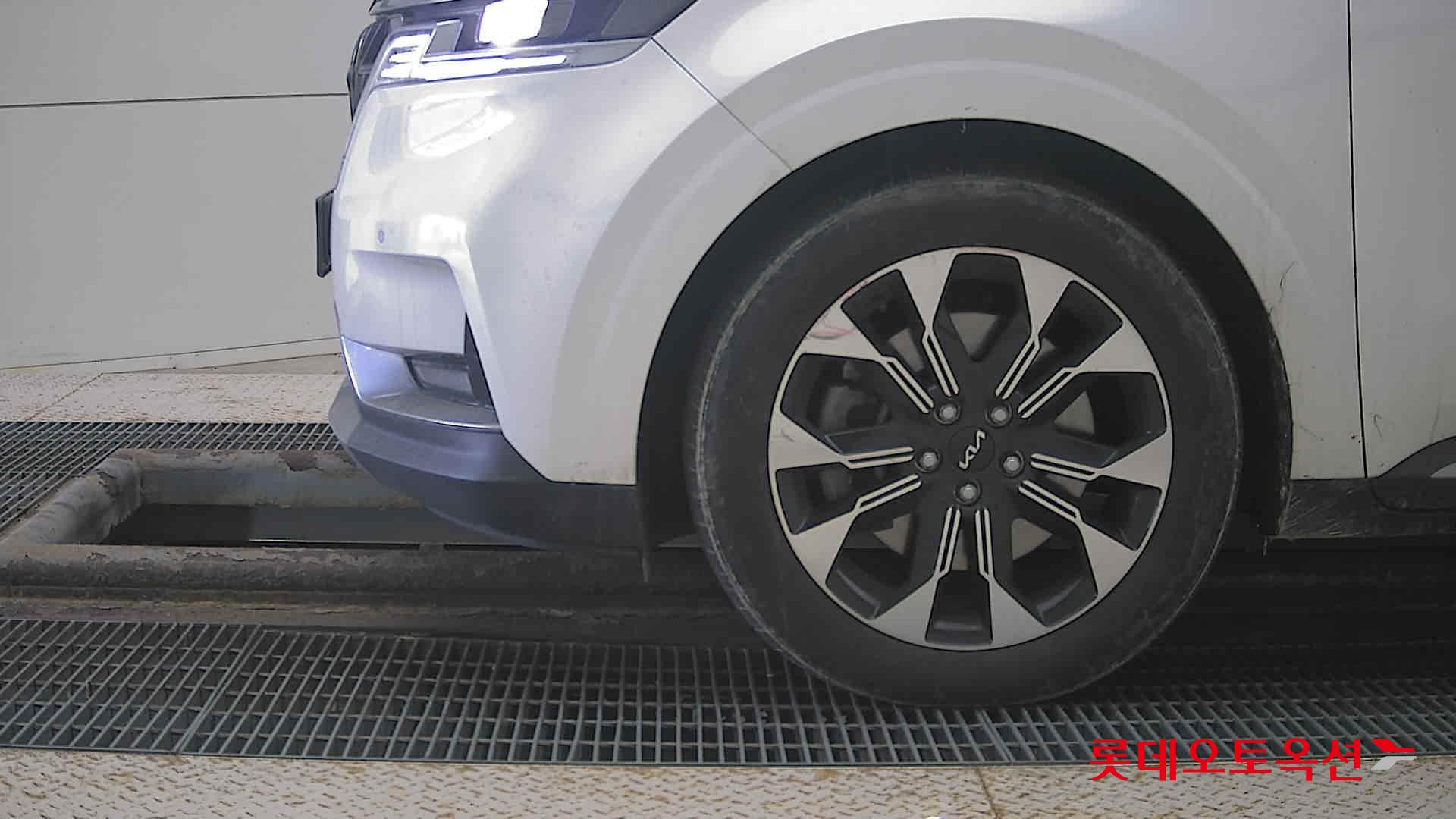 Kia Carnival id 3628820 из Кореи 21