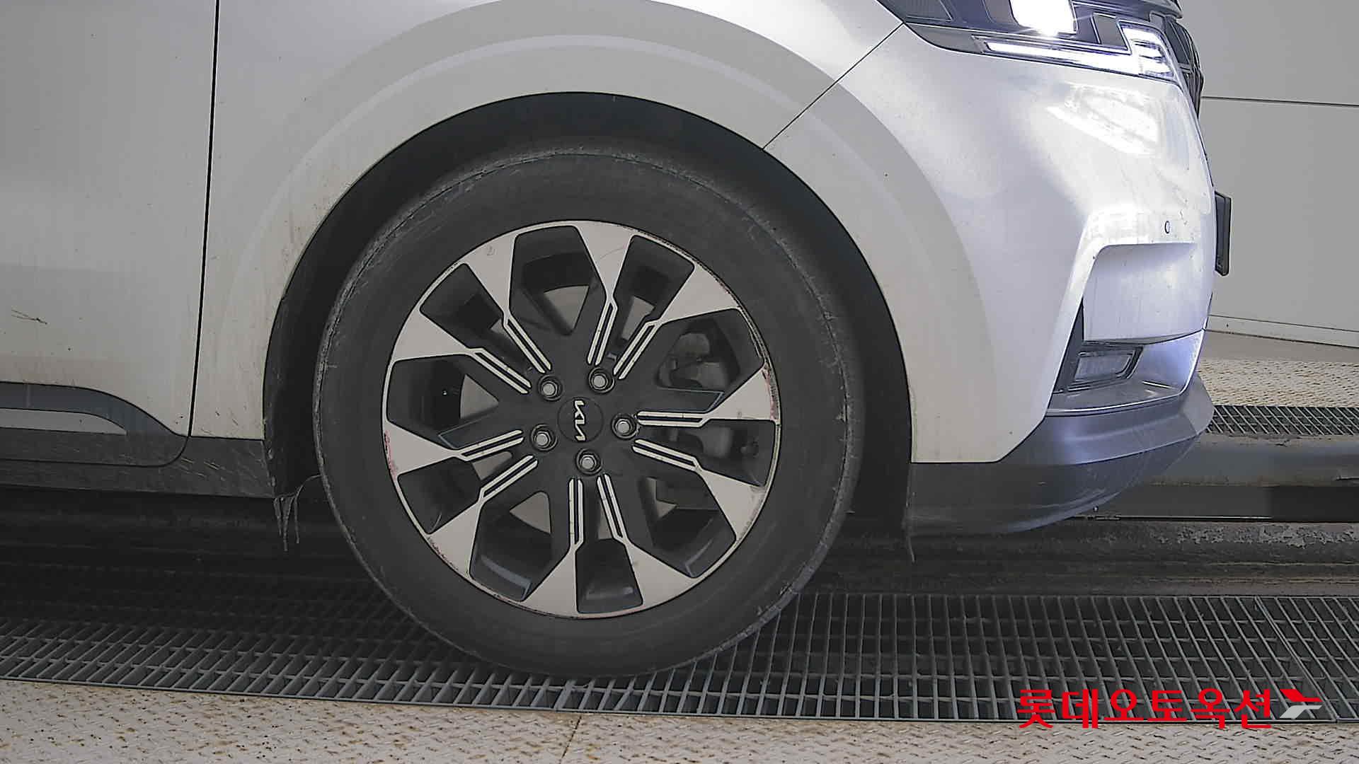 Kia Carnival id 3628820 из Кореи 23