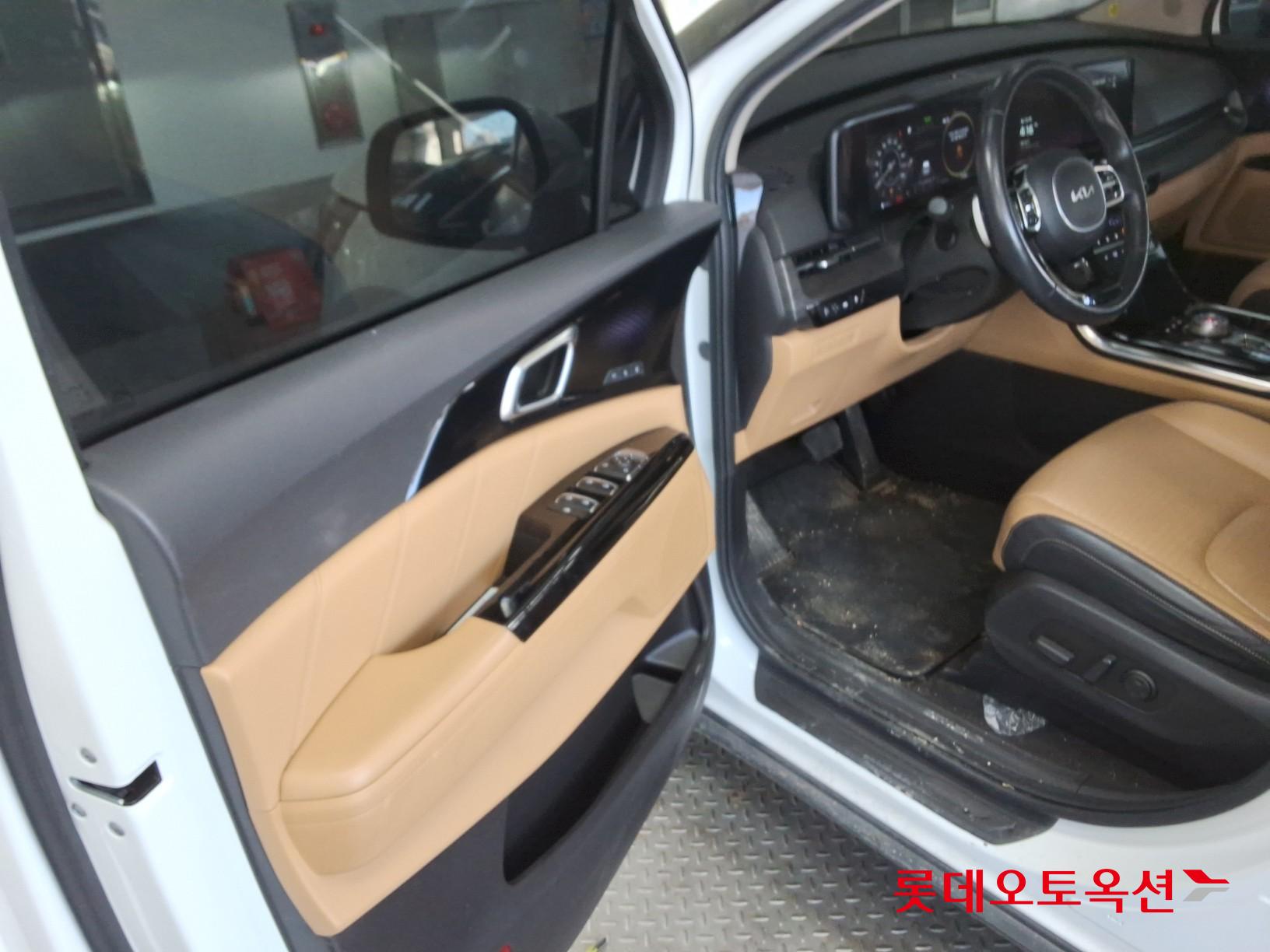 Kia Carnival id 3628820 из Кореи 35