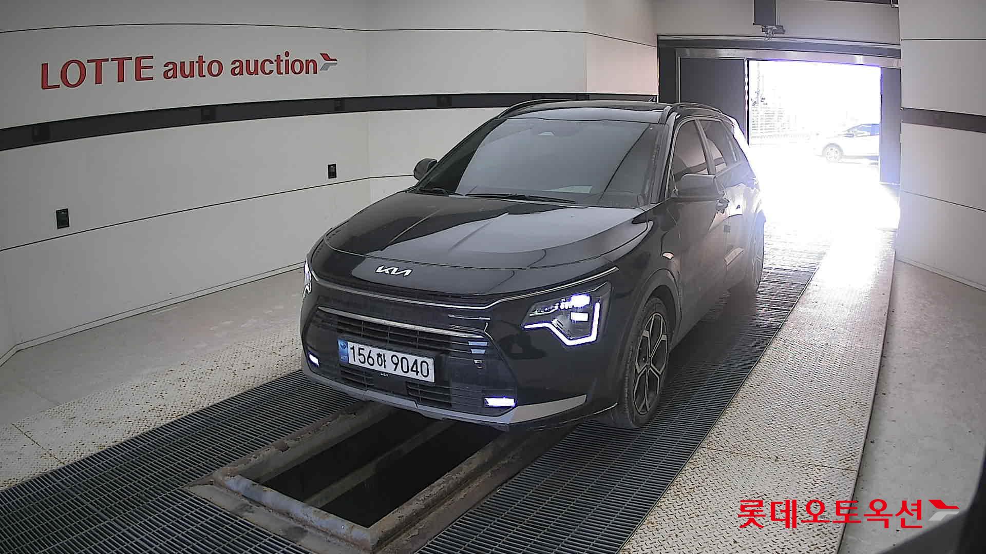 Kia Niro Hybrid 2024 Черный из Кореи