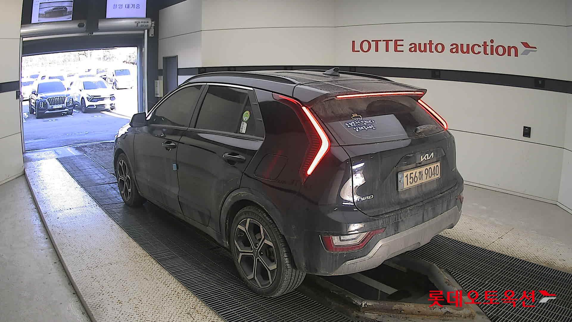 Kia Niro Hybrid 2024 Черный из Кореи, фото 6