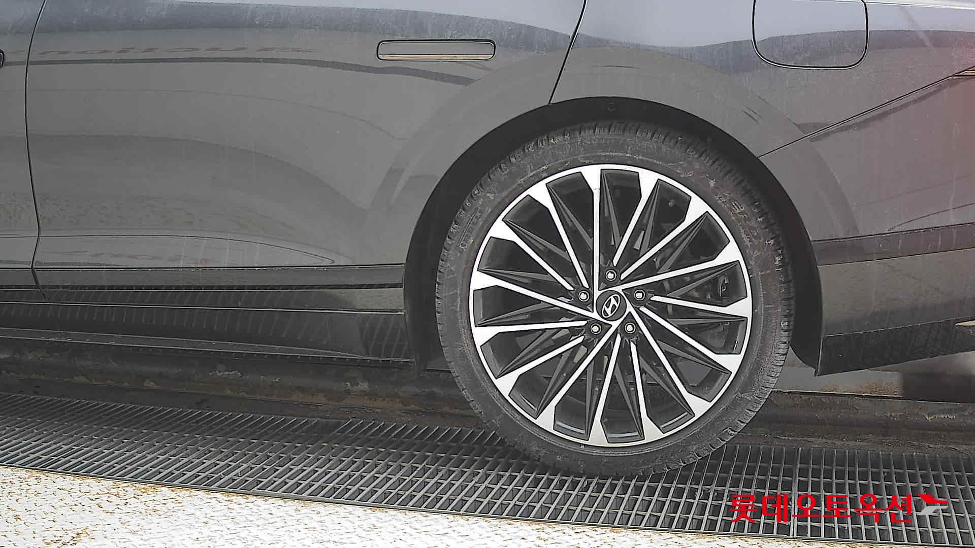 Hyundai Grandeur Hybrid id 3633592 из Кореи 22