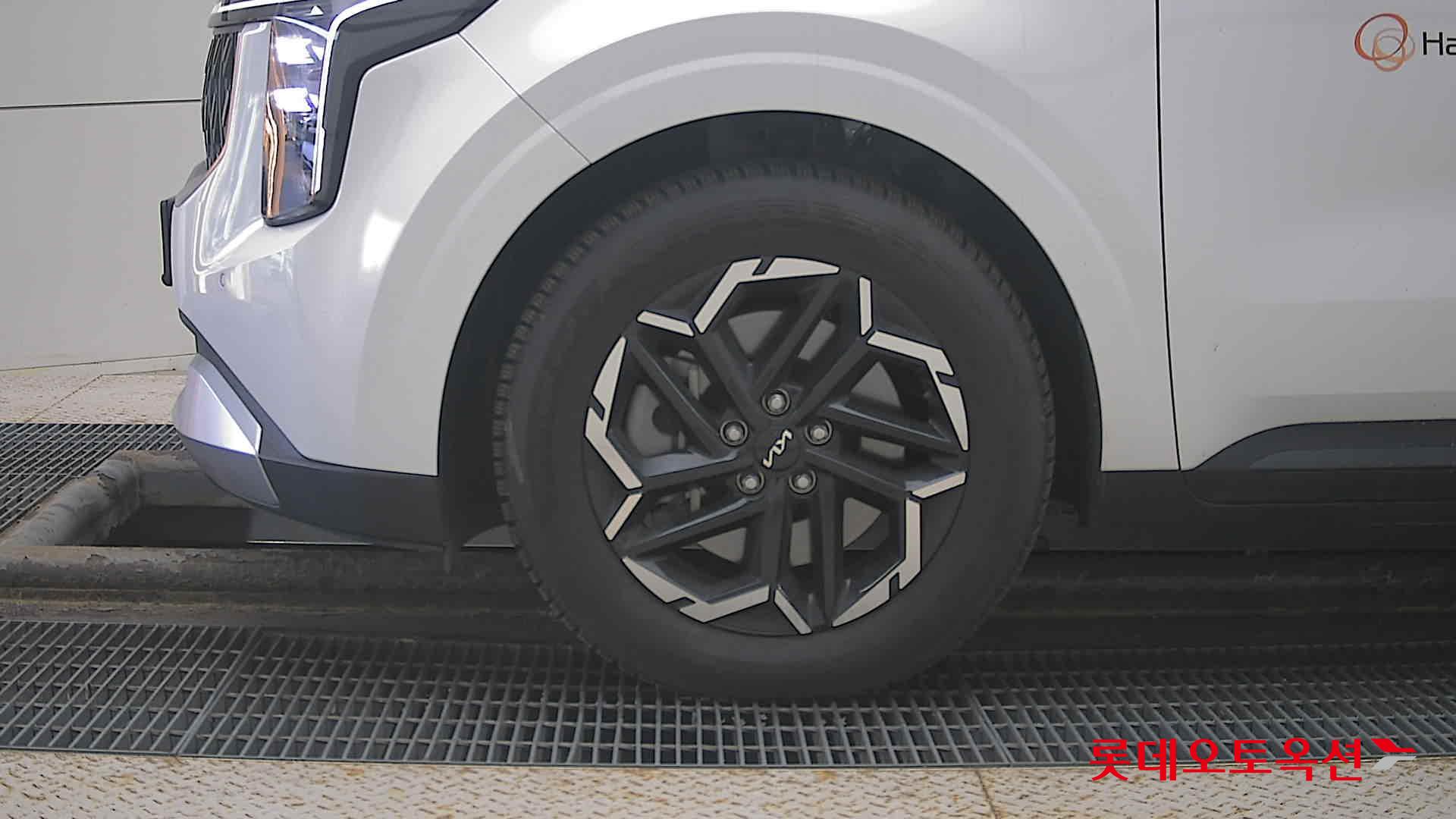 Kia Carnival id 3633622 из Кореи 21