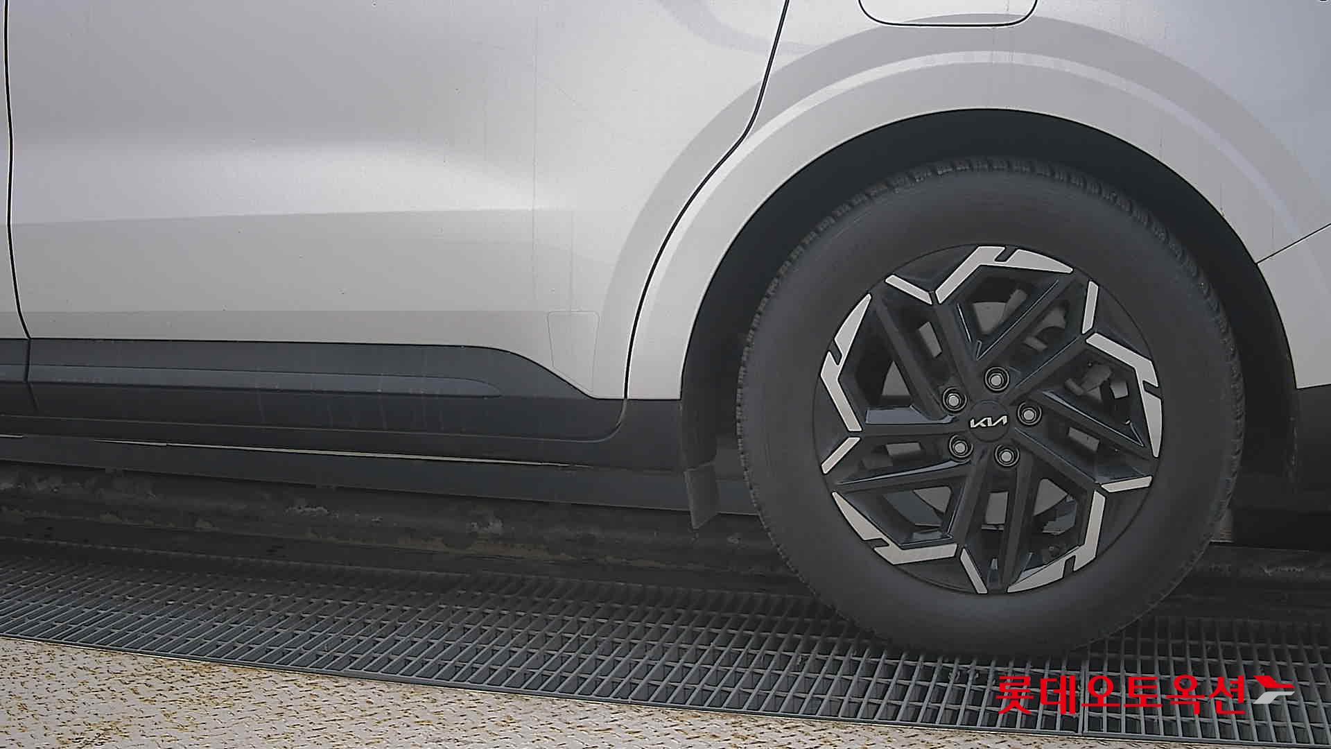 Kia Carnival id 3633622 из Кореи 22