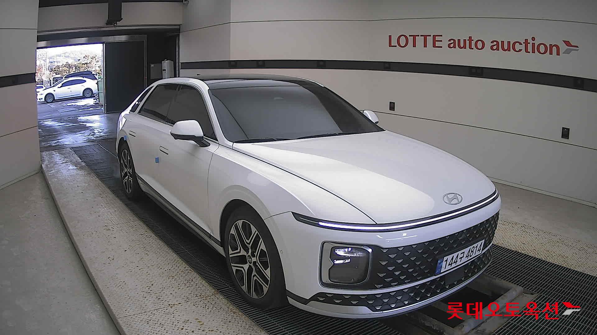 Hyundai Grandeur 2023 Белый из Кореи, фото 2