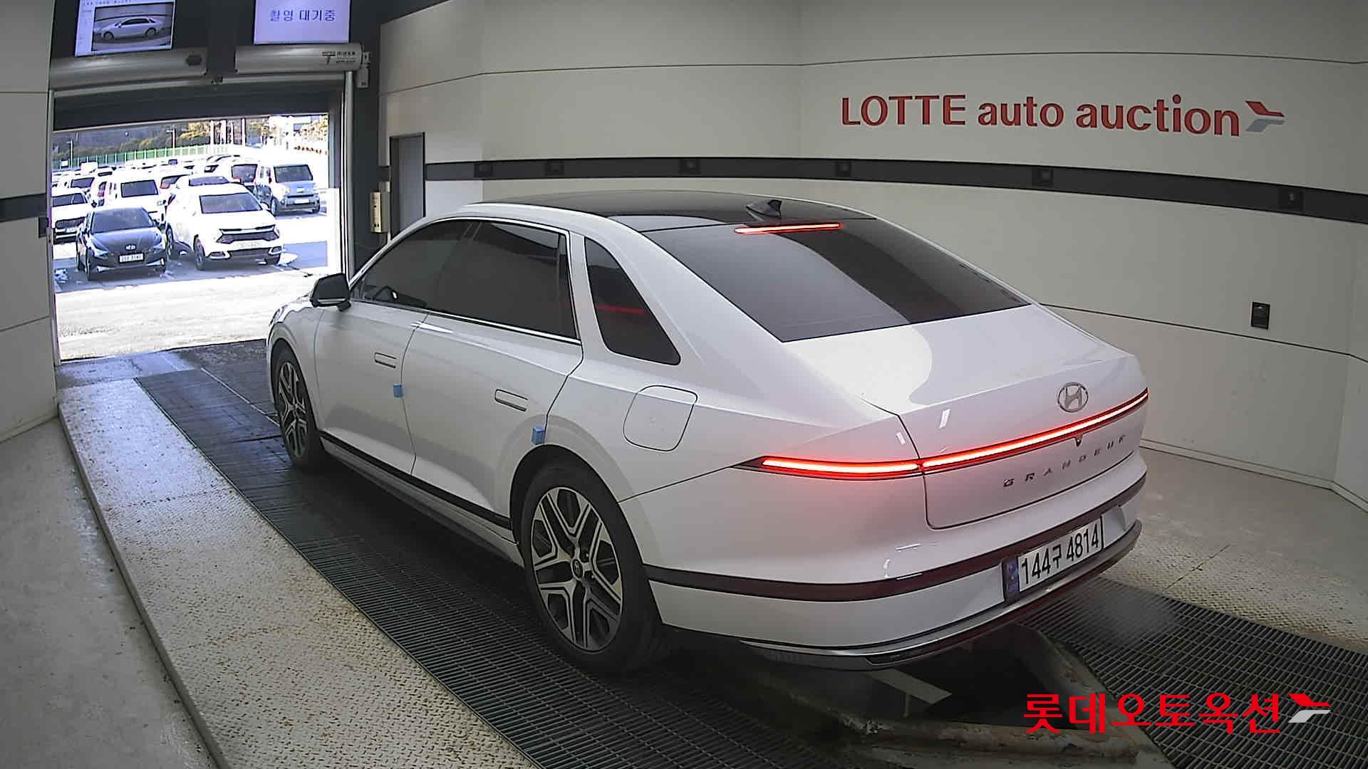 Hyundai Grandeur 2023 Белый из Кореи, фото 6