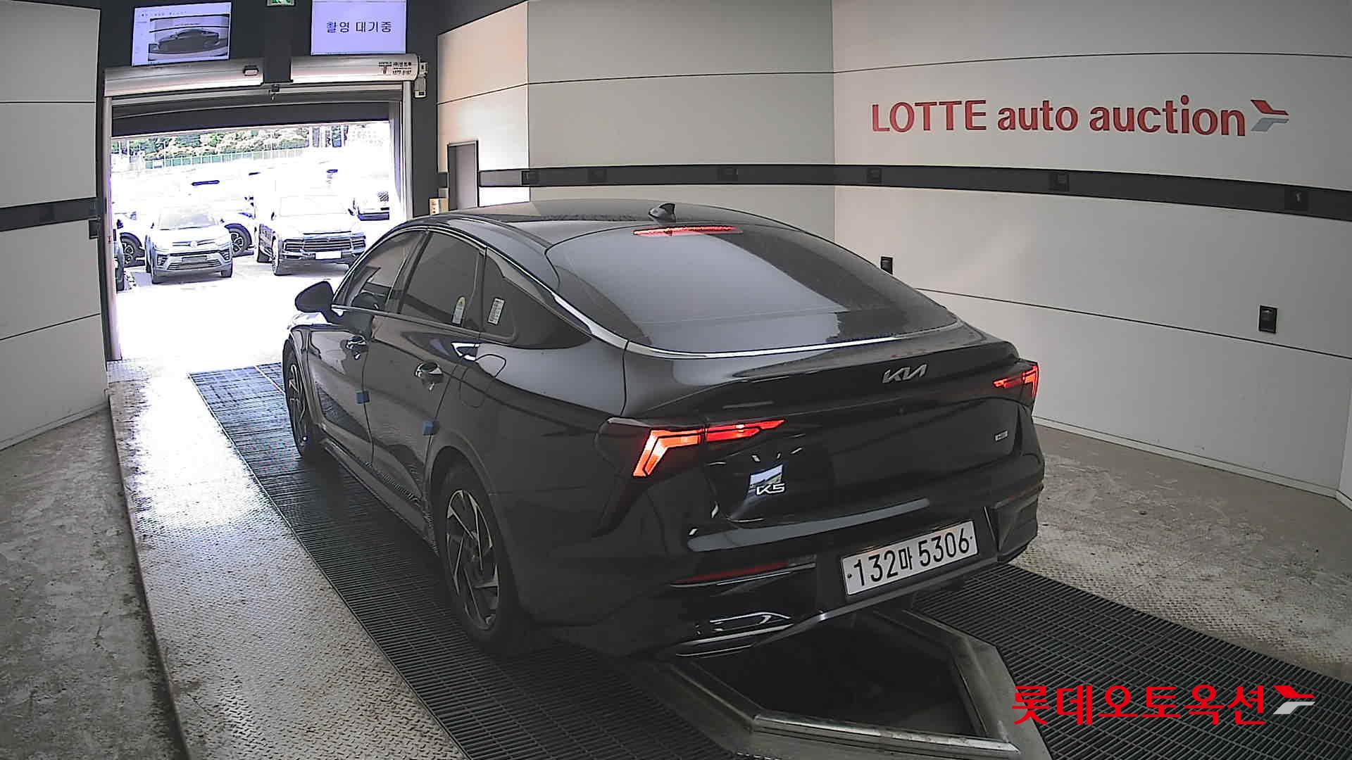 Kia K5 - 16