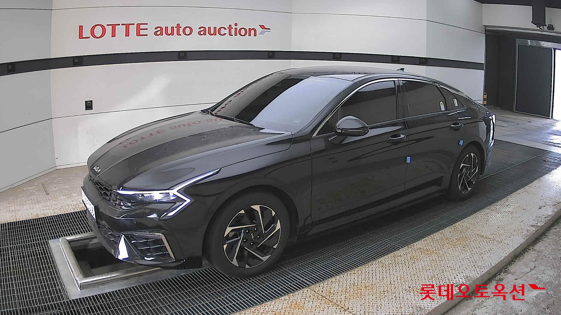 Kia K5 - 11