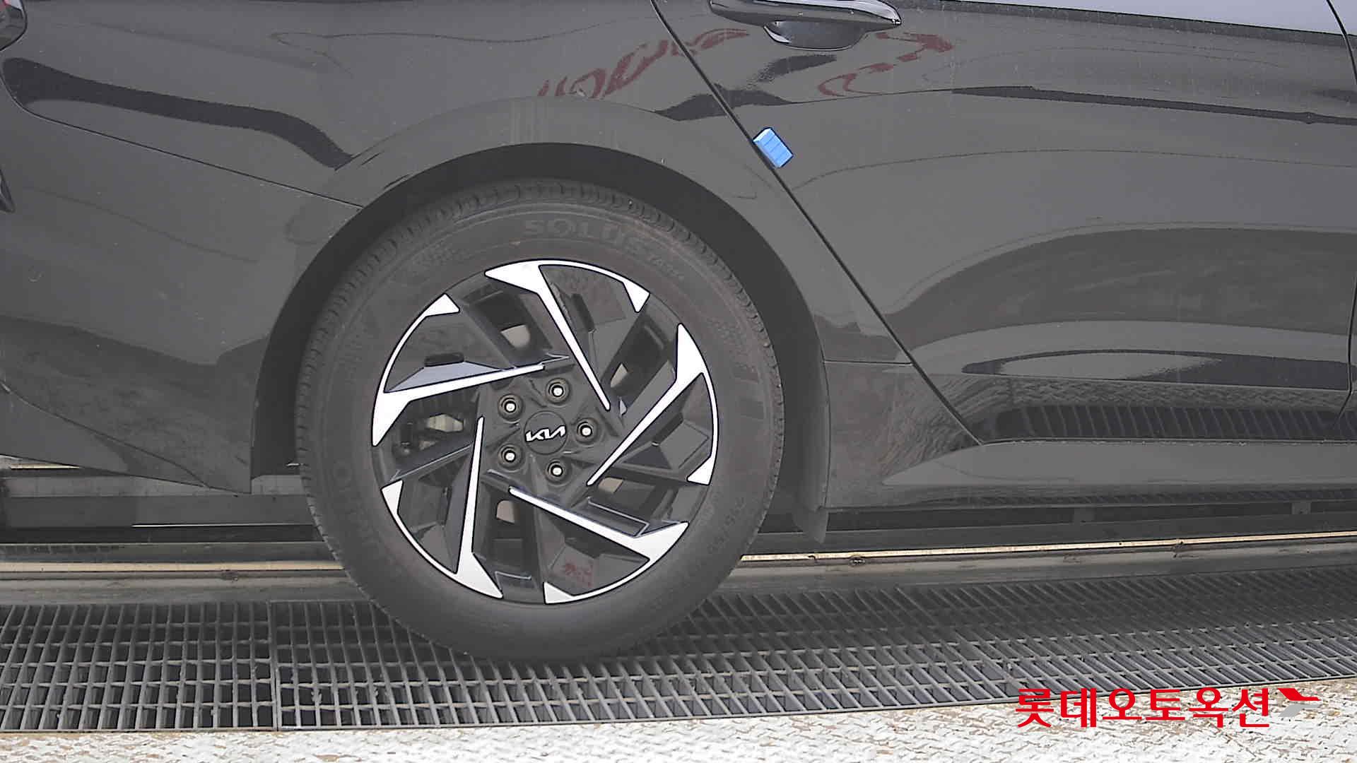 Kia K5 - 28