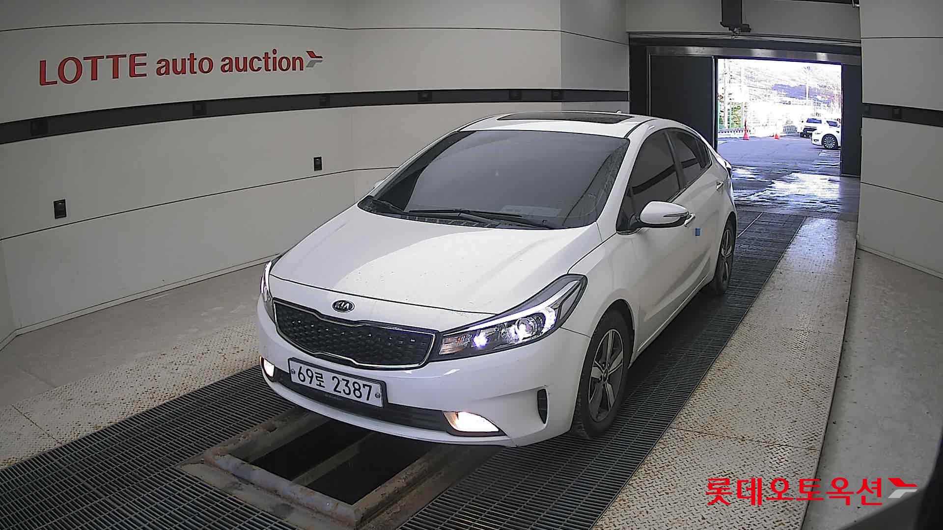 Kia K3 2018 Белый из Кореи