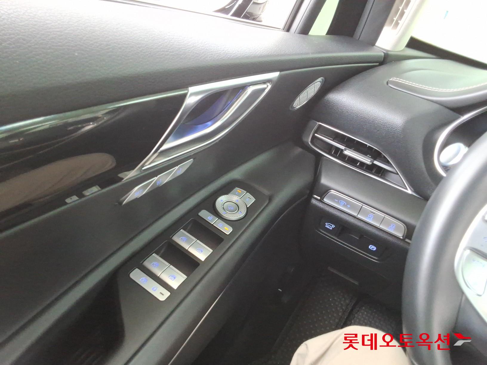 2023 - genesis gv80