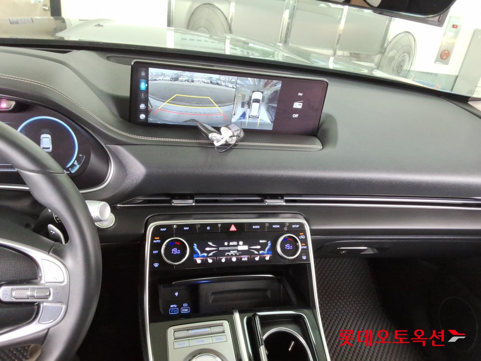 2023 - genesis gv80