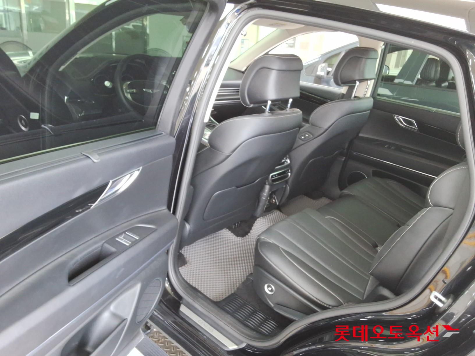 2023 - genesis gv80