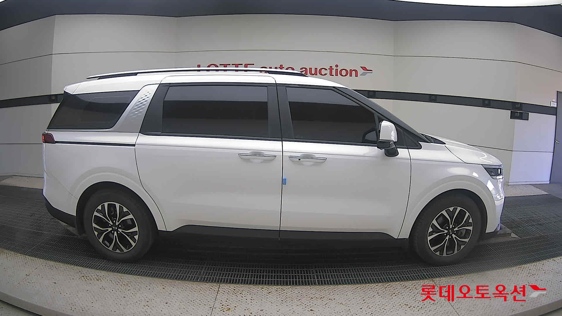 Kia Carnival 2021 Белый из Кореи, фото 3