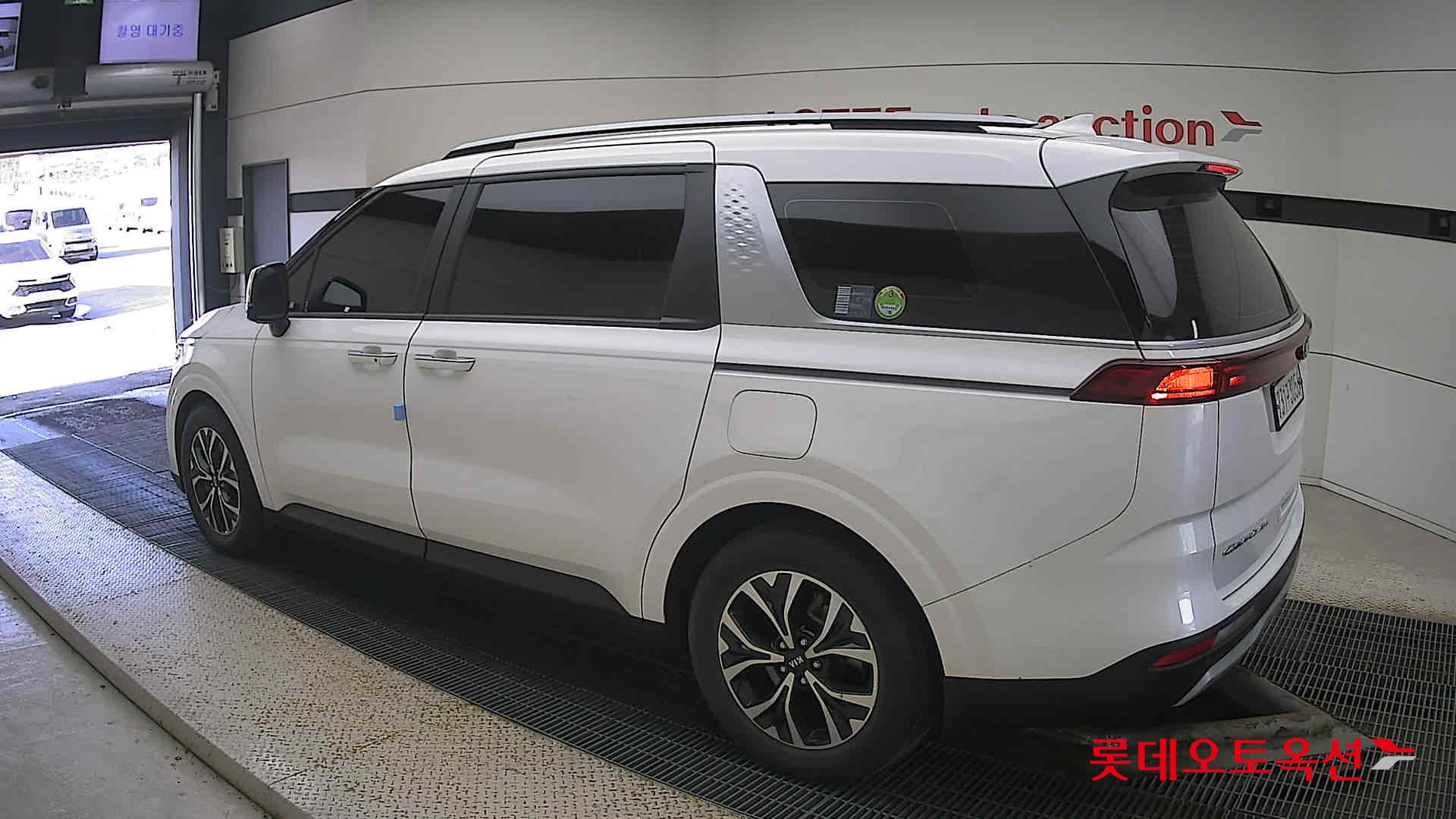 Kia Carnival id 3633665 из Кореи 10