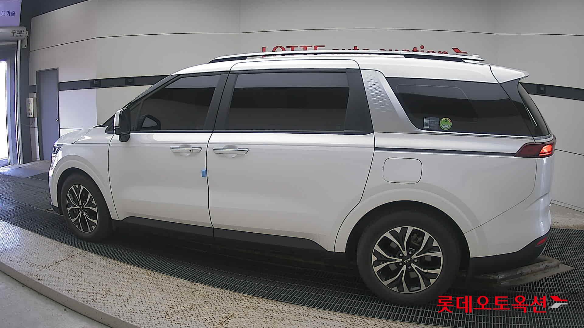 Kia Carnival id 3633665 из Кореи 11