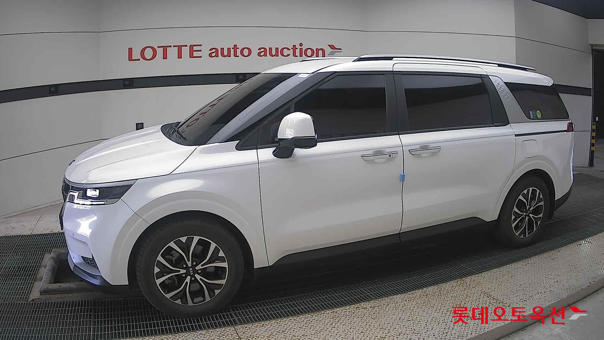 Kia Carnival id 3633665 из Кореи 12