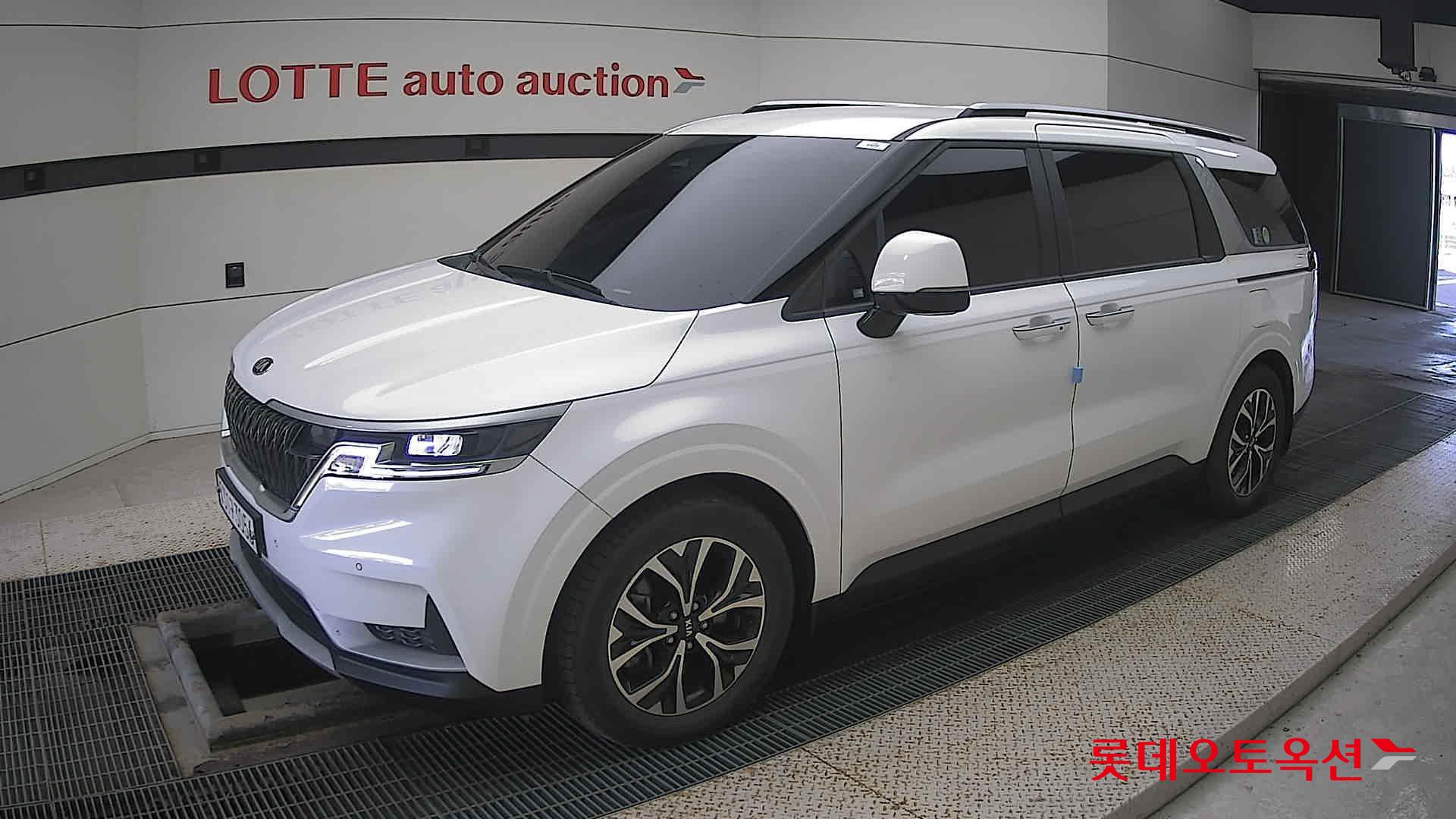 Kia Carnival id 3633665 из Кореи 13