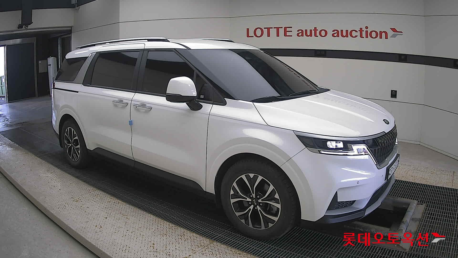 Kia Carnival id 3633665 из Кореи 16