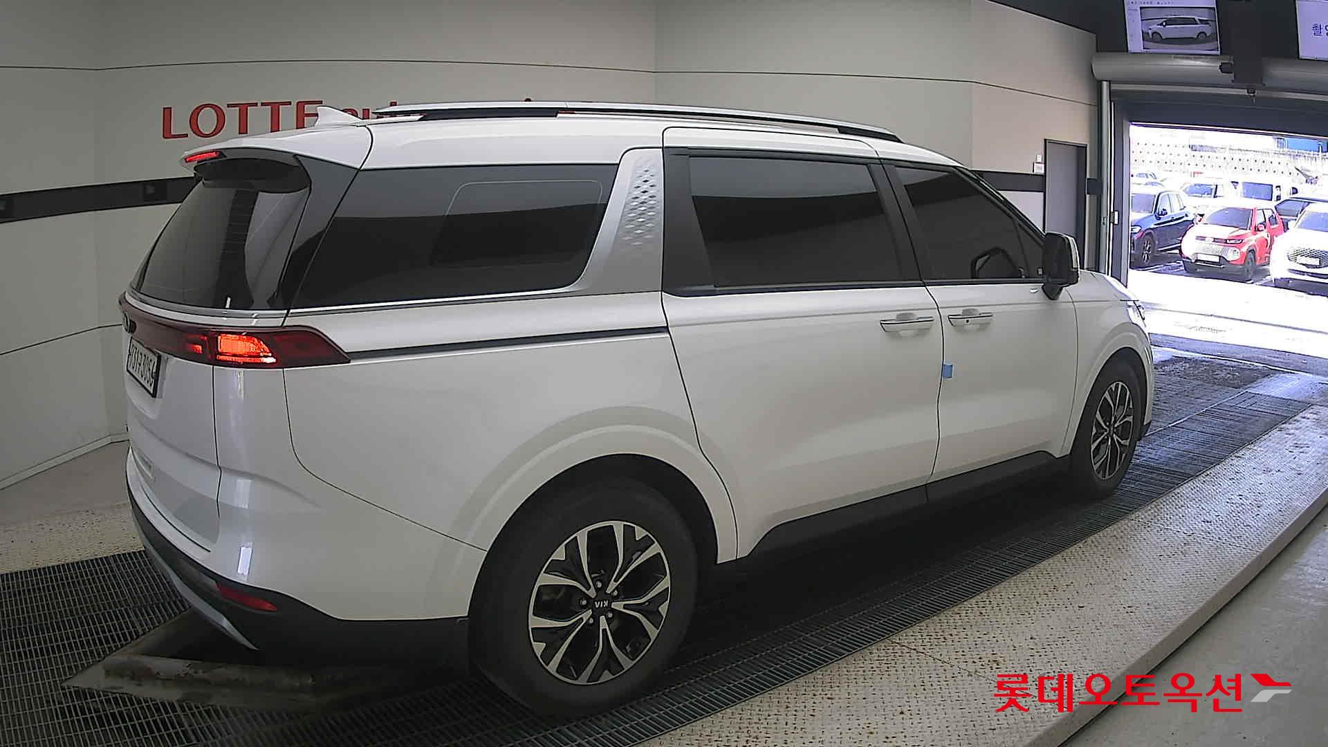 Kia Carnival id 3633665 из Кореи 19