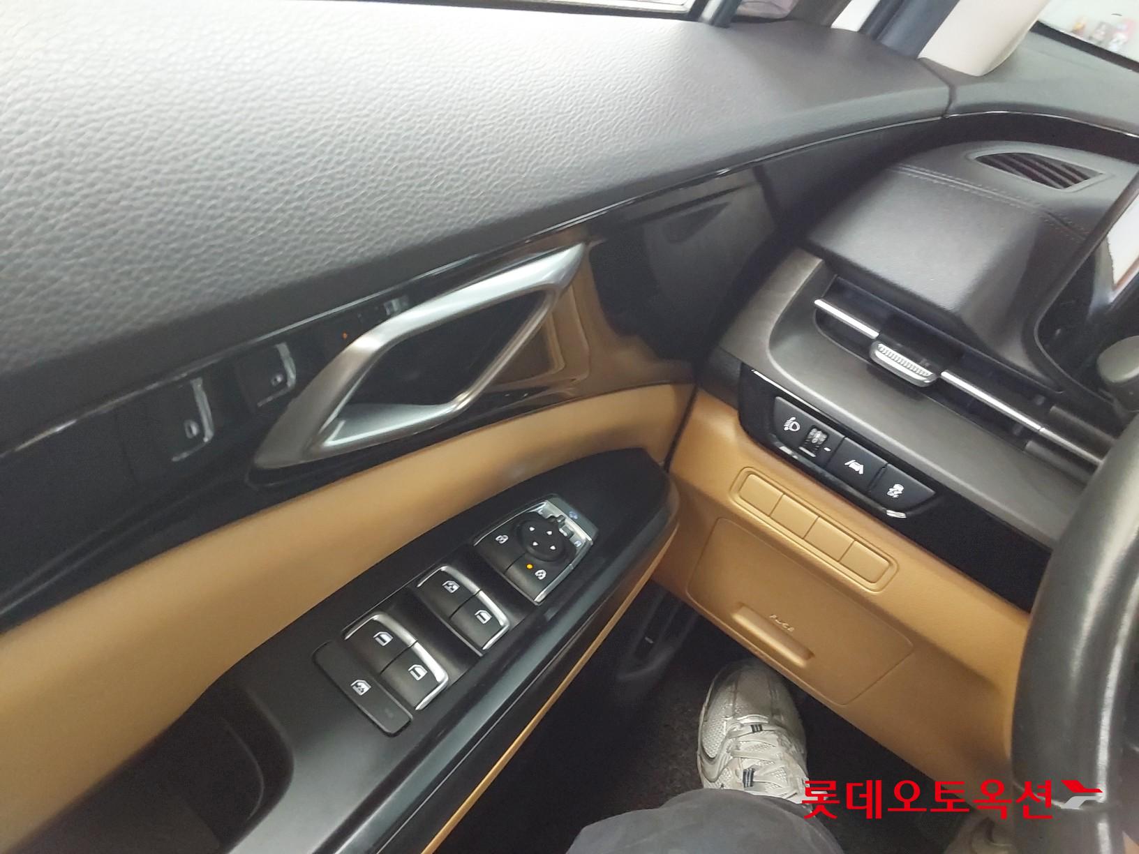 Kia Carnival id 3633665 из Кореи 28