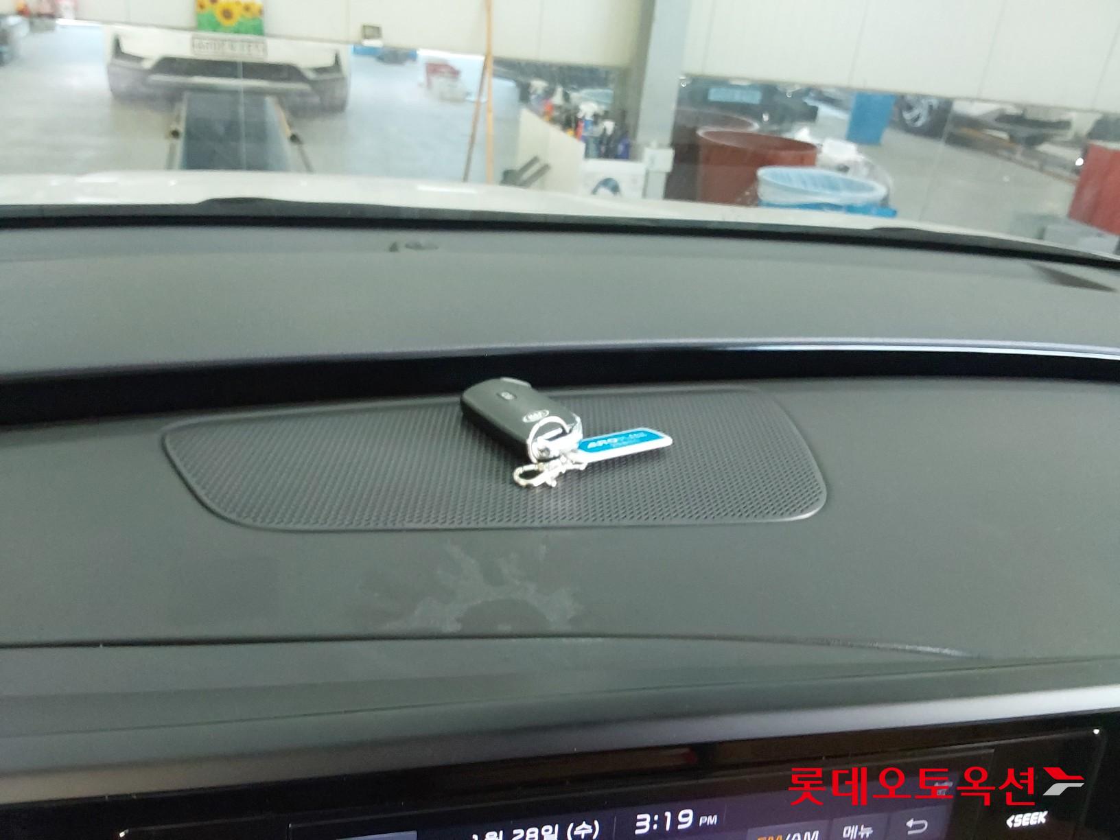 Kia Carnival id 3633665 из Кореи 32