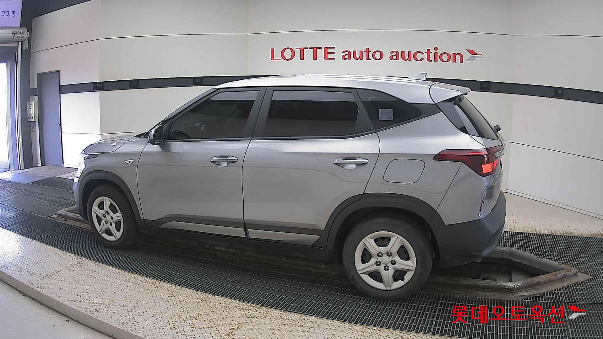 Kia Seltos id 3633621 из Кореи 11