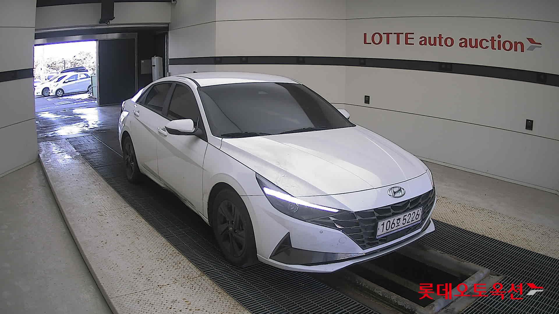 Hyundai Avante Hybrid 2023 Белый из Кореи, фото 2