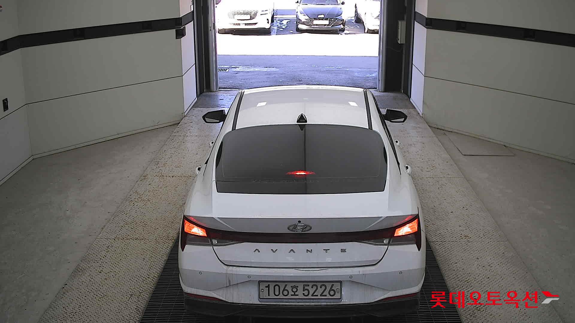 Hyundai Avante Hybrid 2023 Белый из Кореи, фото 5