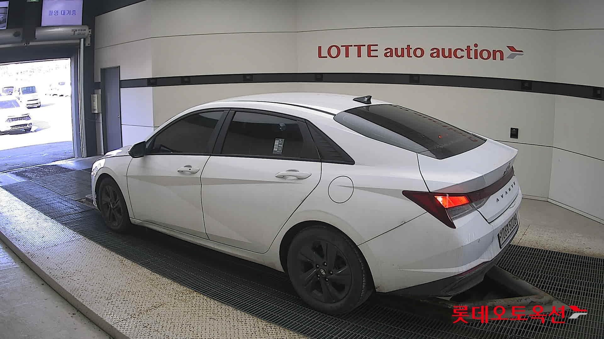 Hyundai Avante Hybrid id 3633567 из Кореи 10