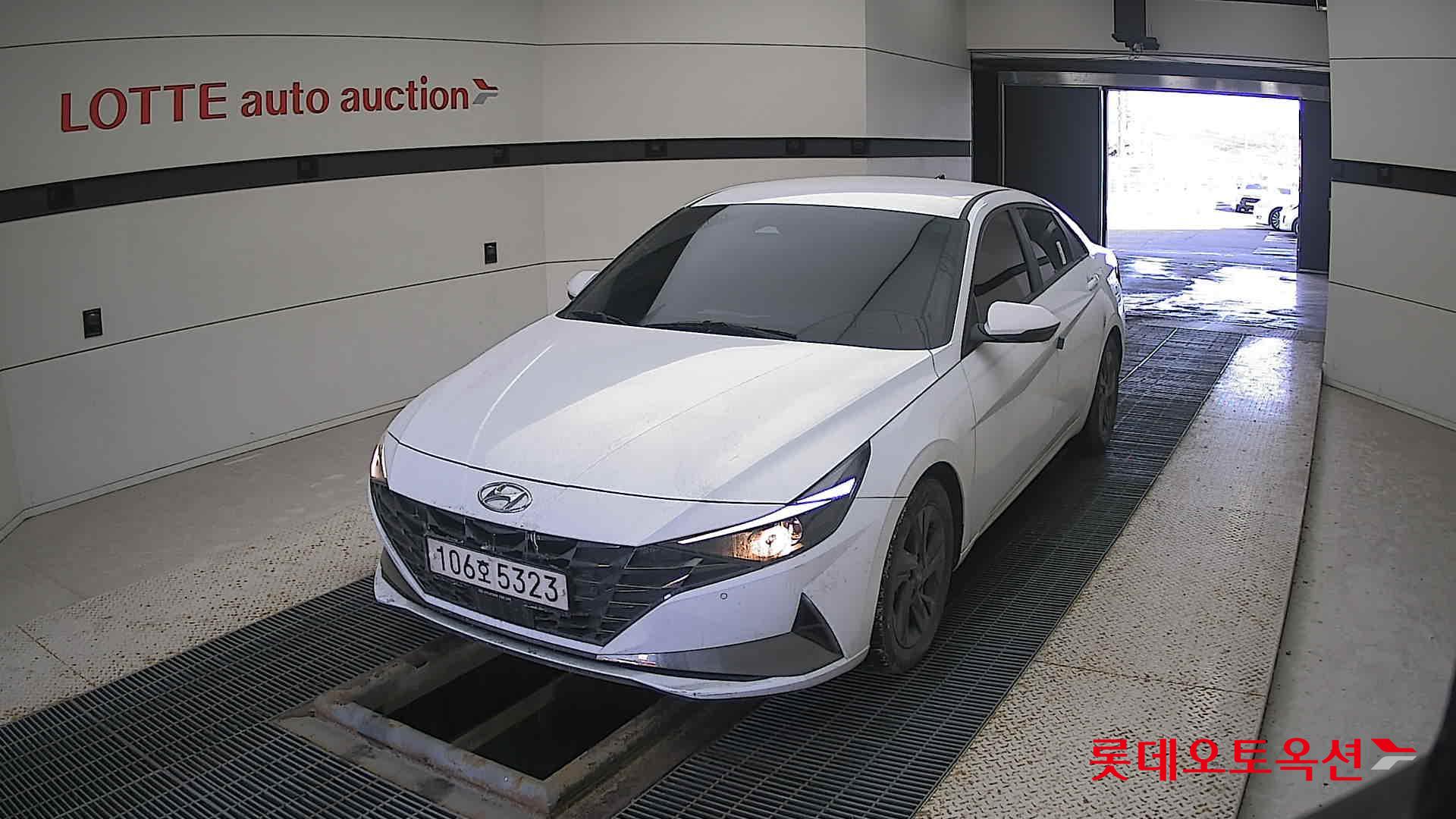 Hyundai Avante Hybrid 2023 Белый из Кореи