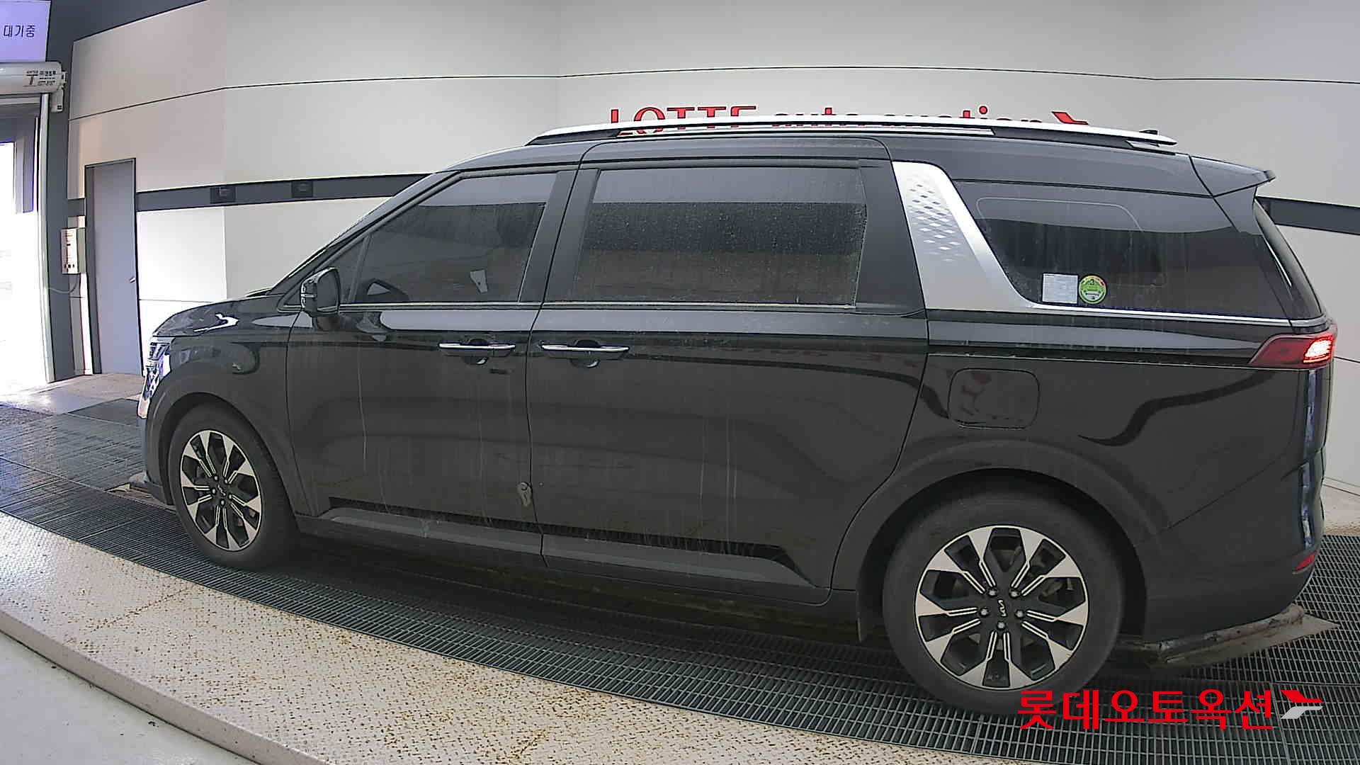 Kia Carnival id 3633663 из Кореи 11