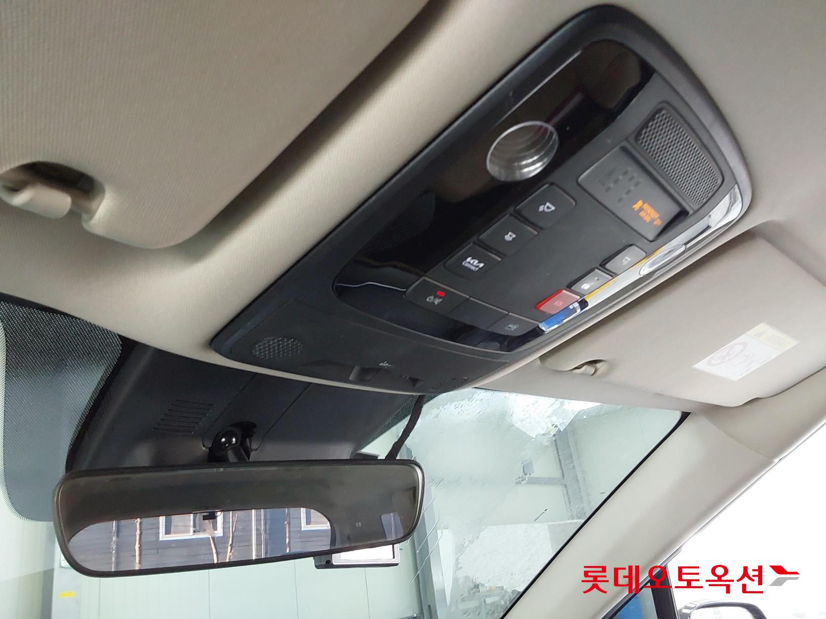 Kia Carnival id 3633663 из Кореи 31