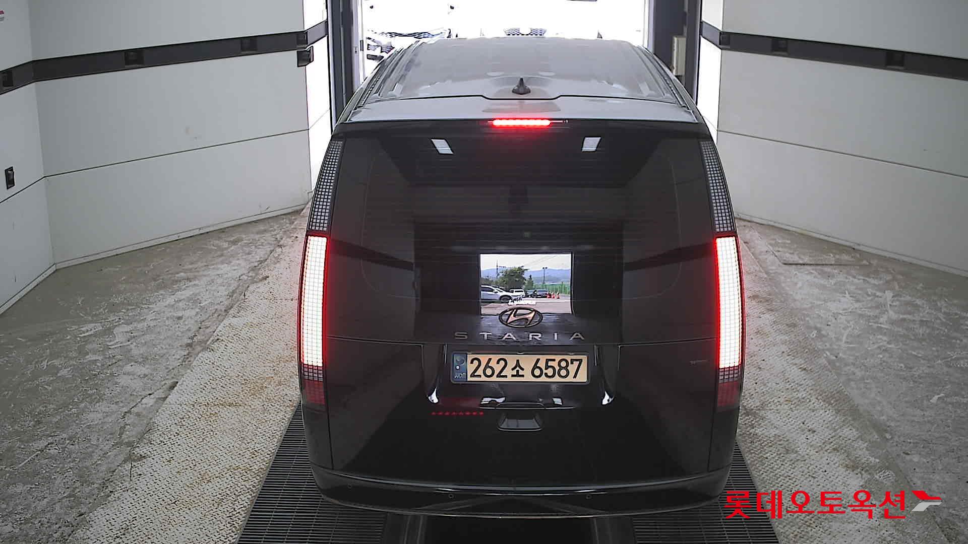 2022 - hyundai staria