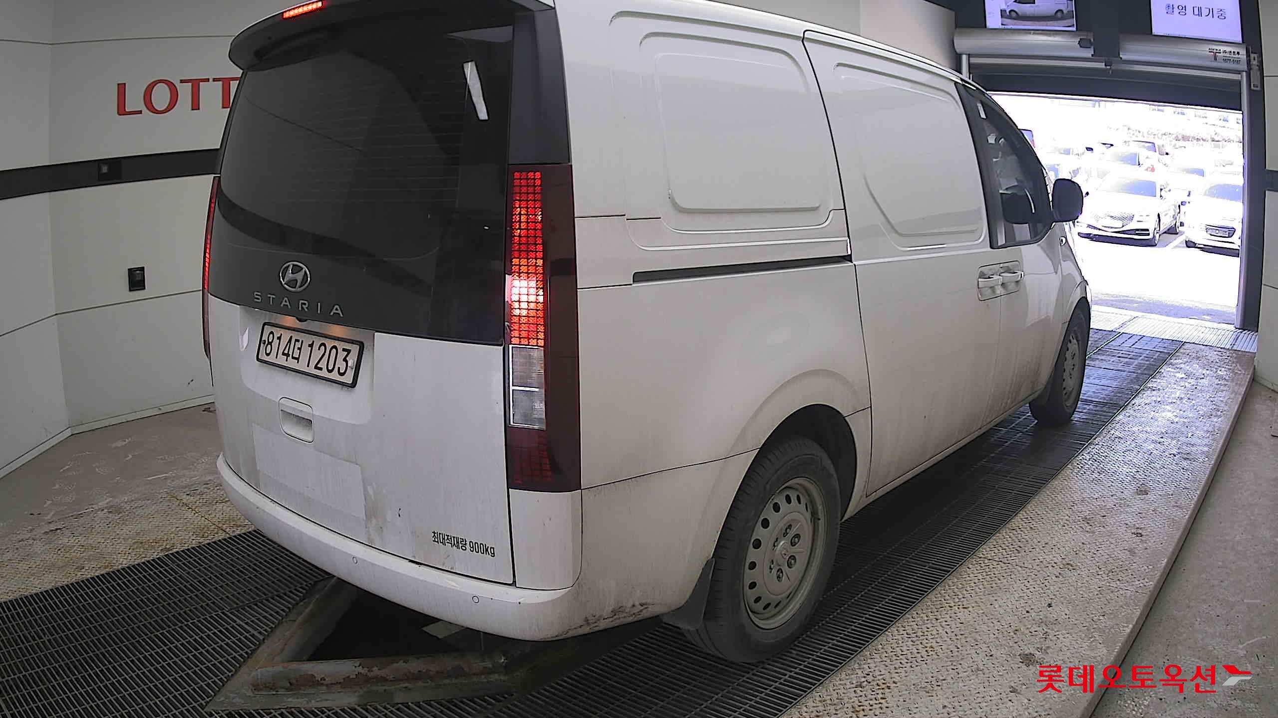 هيونداي ستاريا 2023 - صورة 5