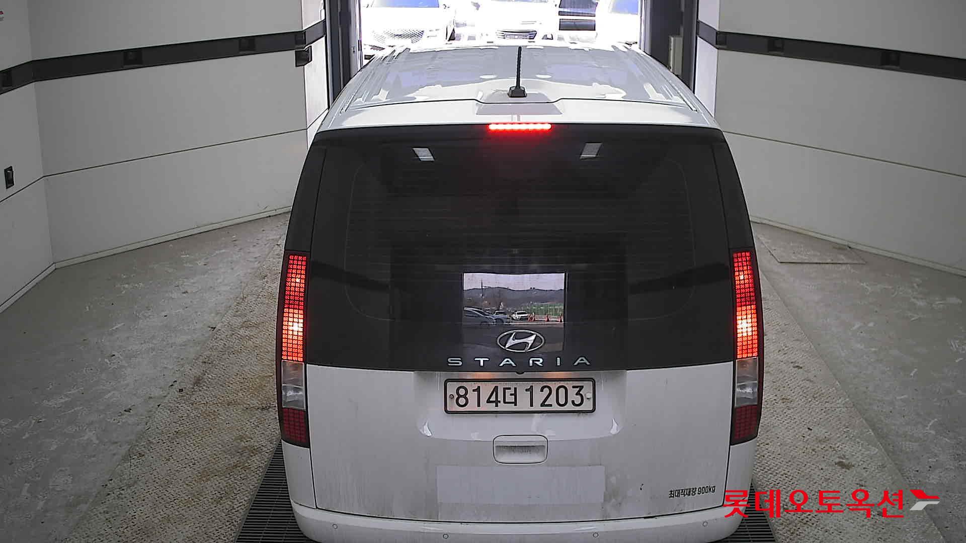 هيونداي ستاريا 2023 - صورة 17