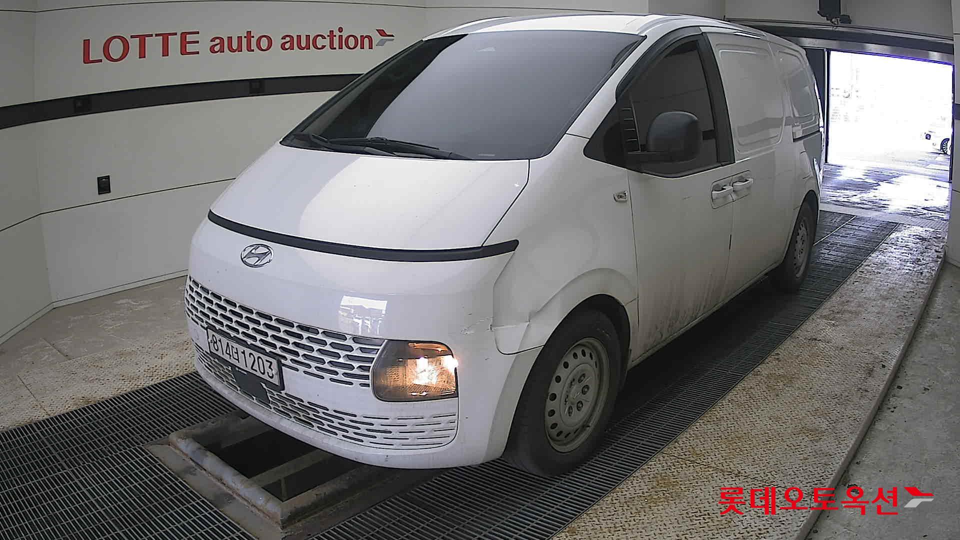 هيونداي ستاريا 2023 - صورة 3