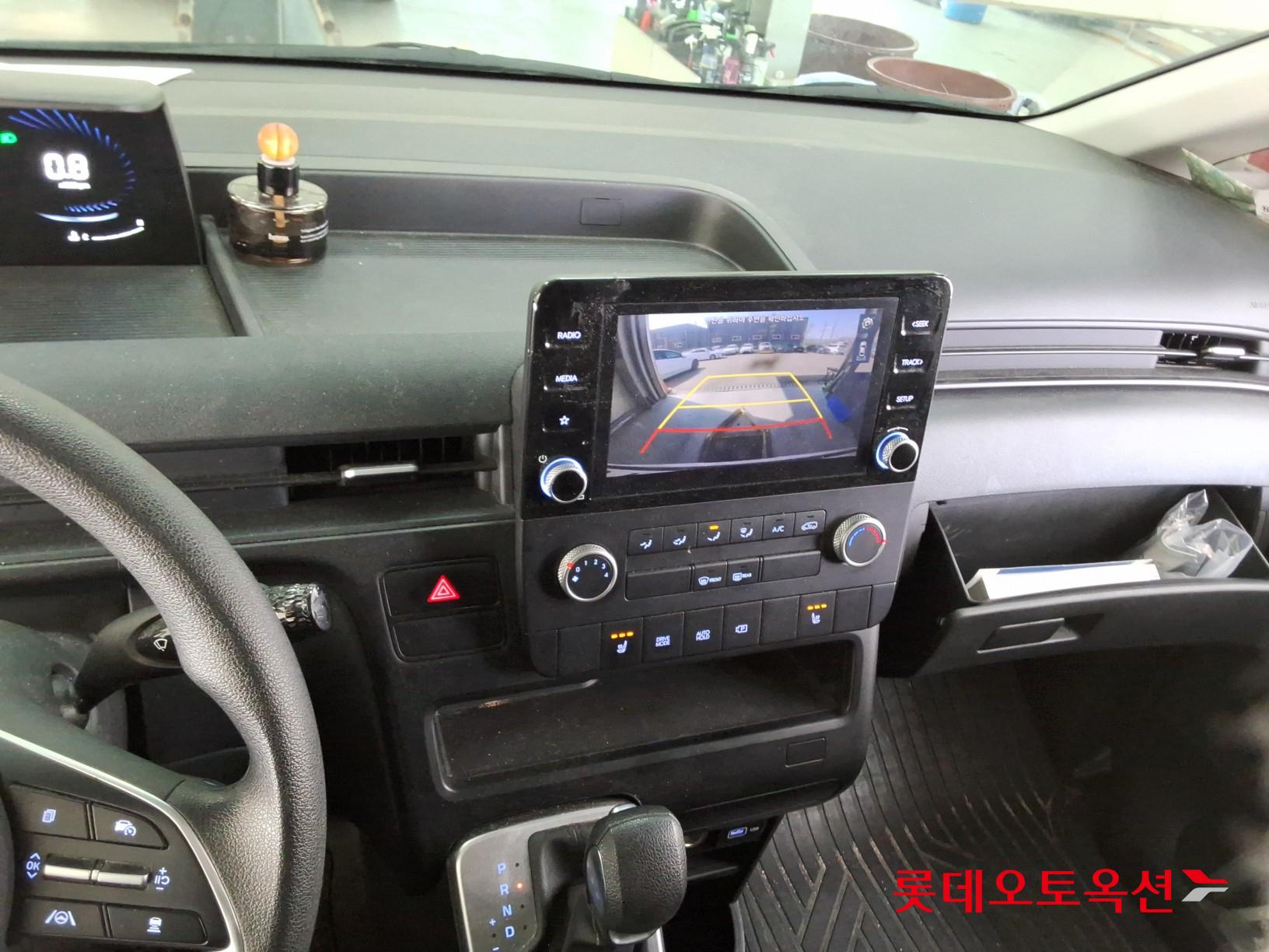 هيونداي ستاريا 2023 - صورة 31