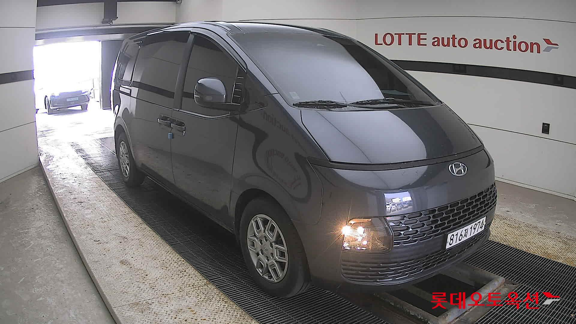 هيونداي ستاريا 2022 - صورة 6