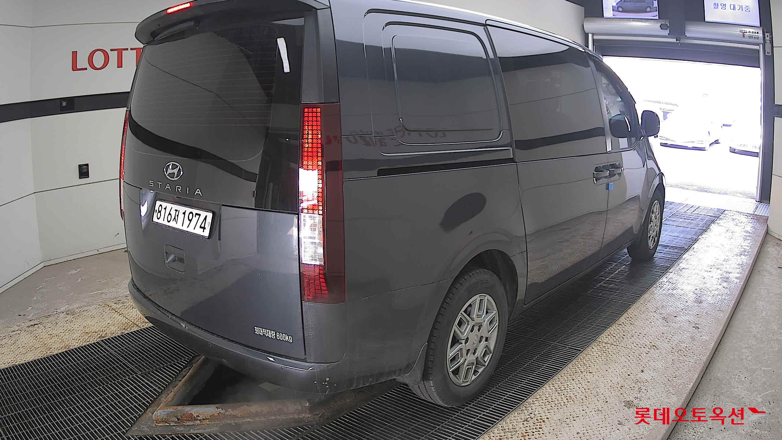 هيونداي ستاريا 2022 - صورة 5