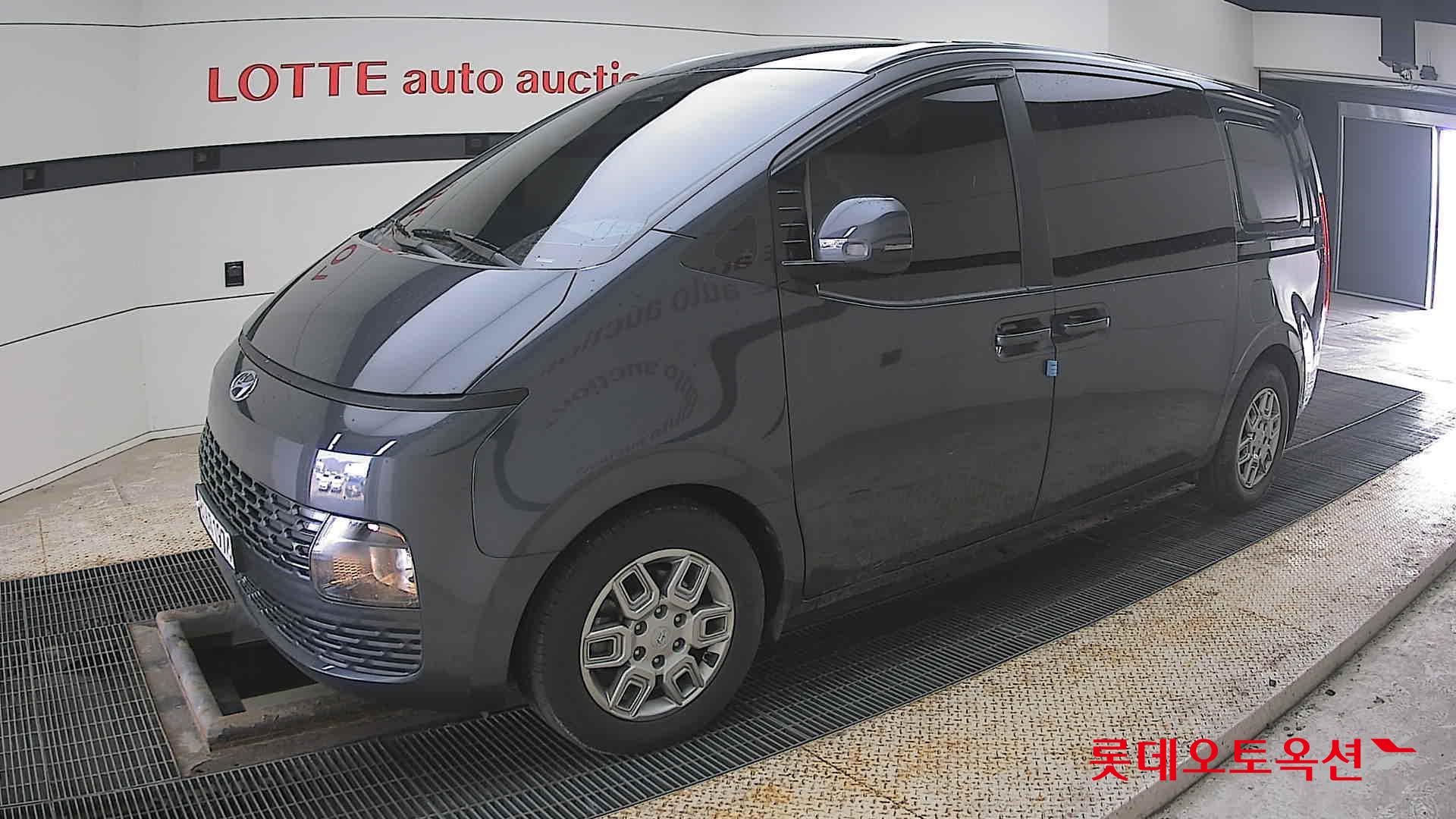 هيونداي ستاريا 2022 - صورة 11