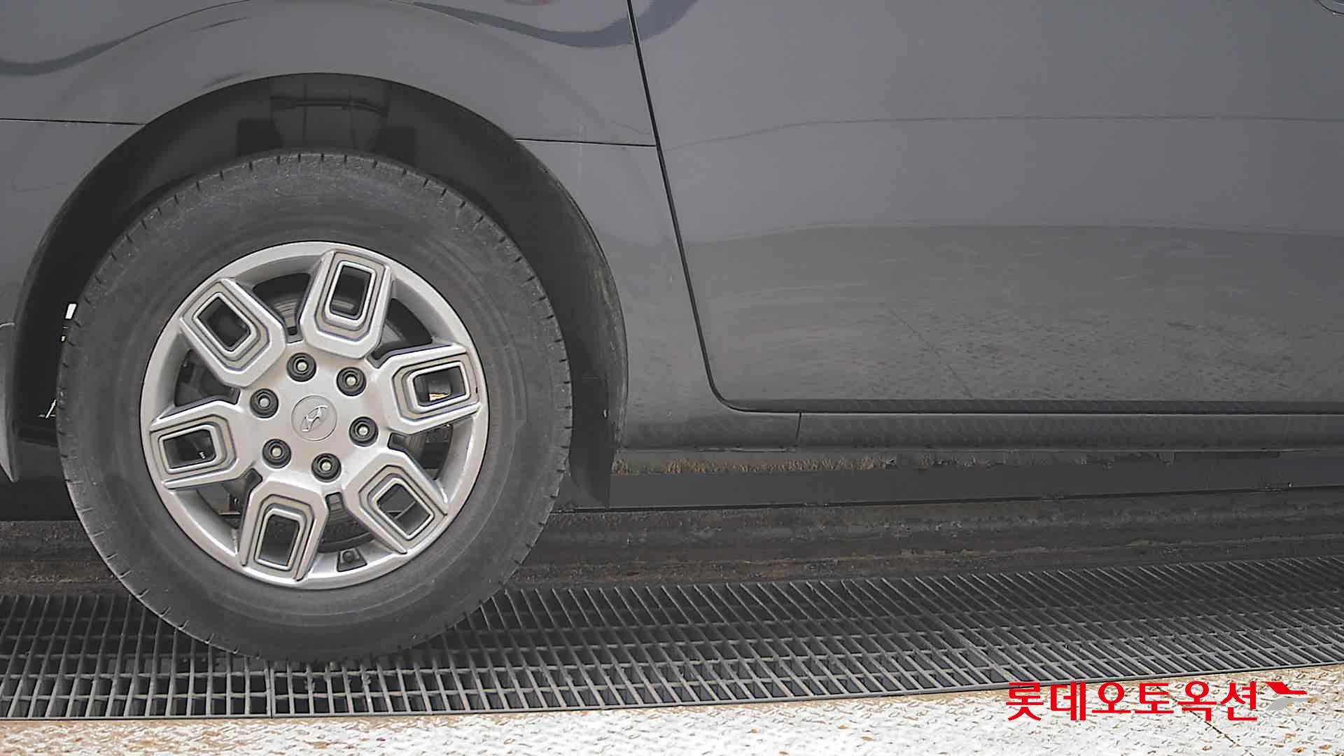 هيونداي ستاريا 2022 - صورة 28