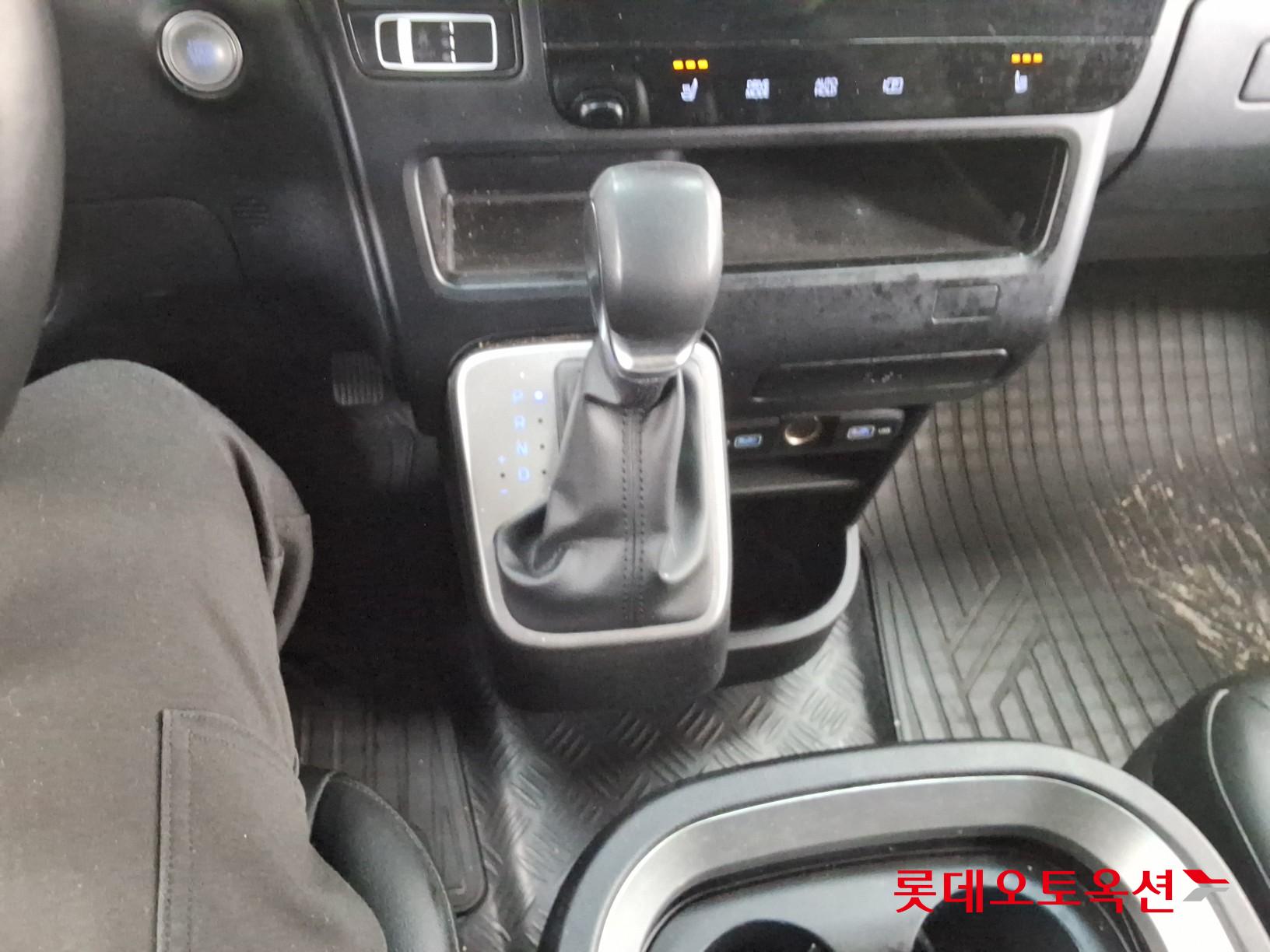 هيونداي ستاريا 2022 - صورة 34